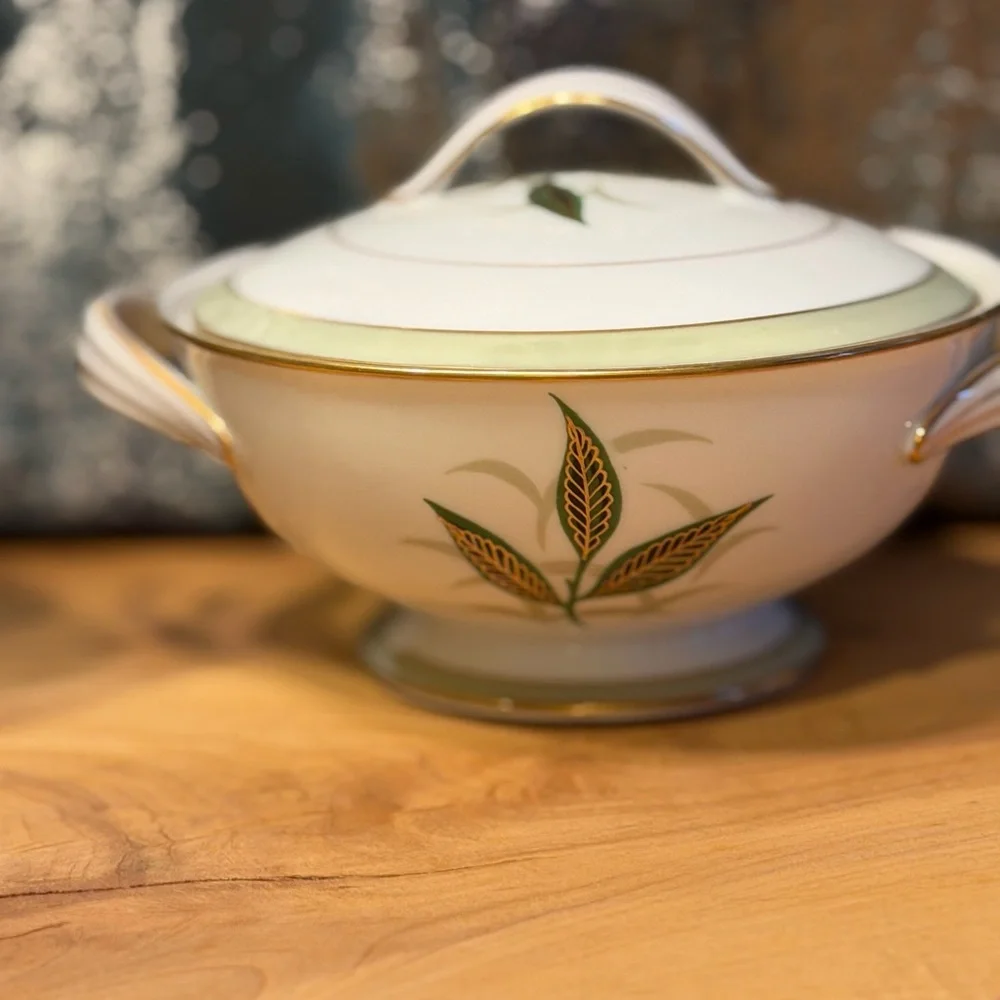 Noritake‎ Greenbay Creamer and Lidded Sugar Bowl Set